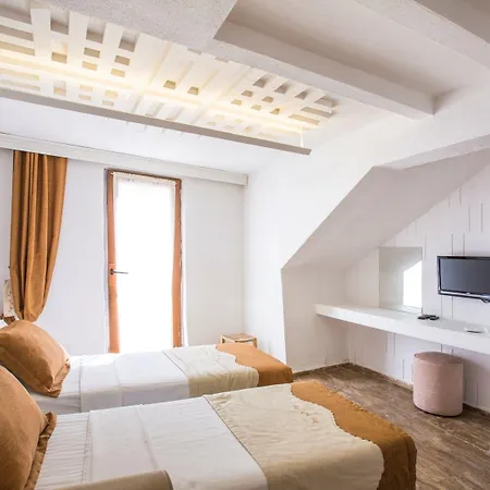 Отель Aksoy Butik Бозджаада