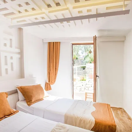 Aksoy Butik Бозджаада